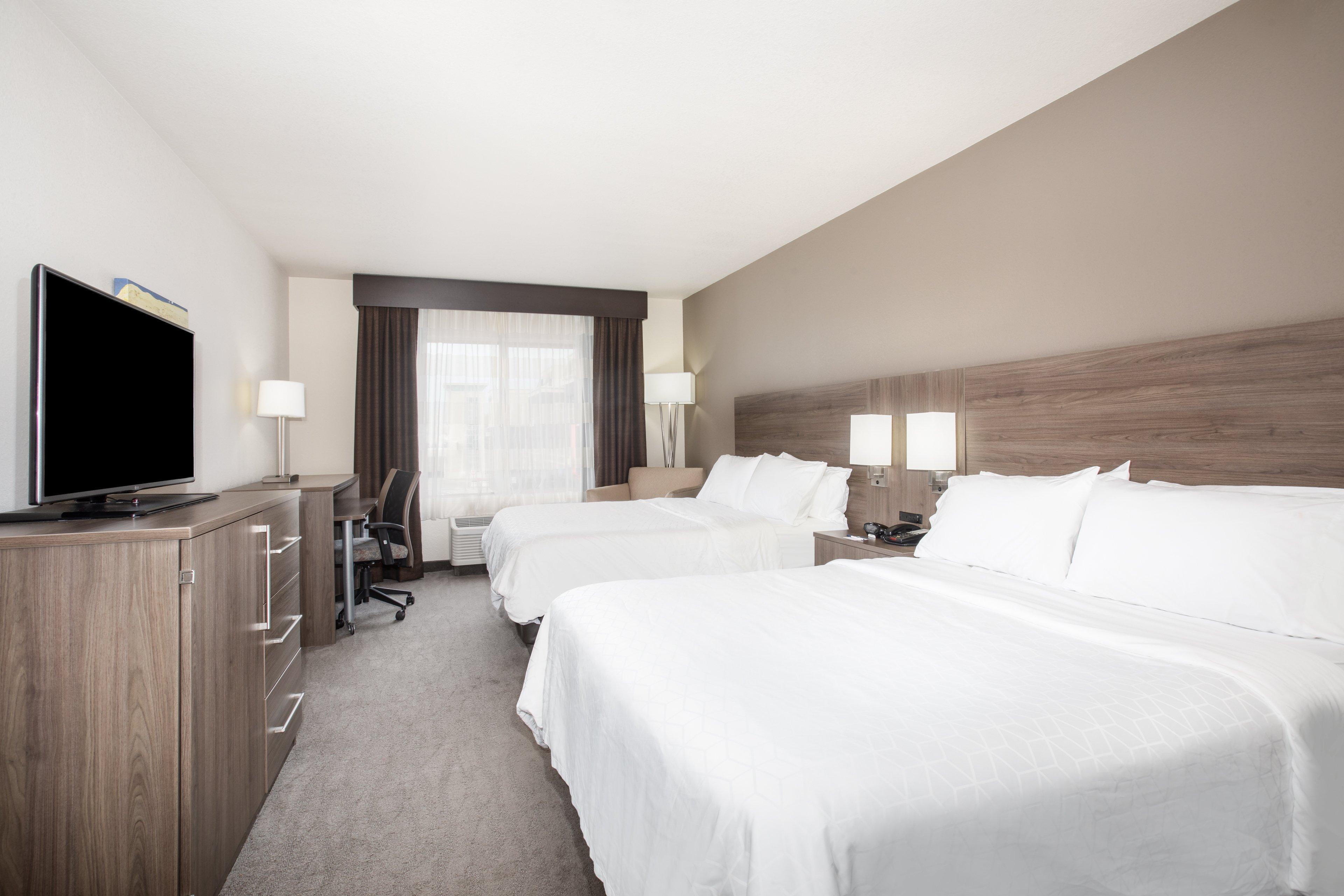 Holiday Inn Express & Suites Manhattan By Ihg Bagian luar foto