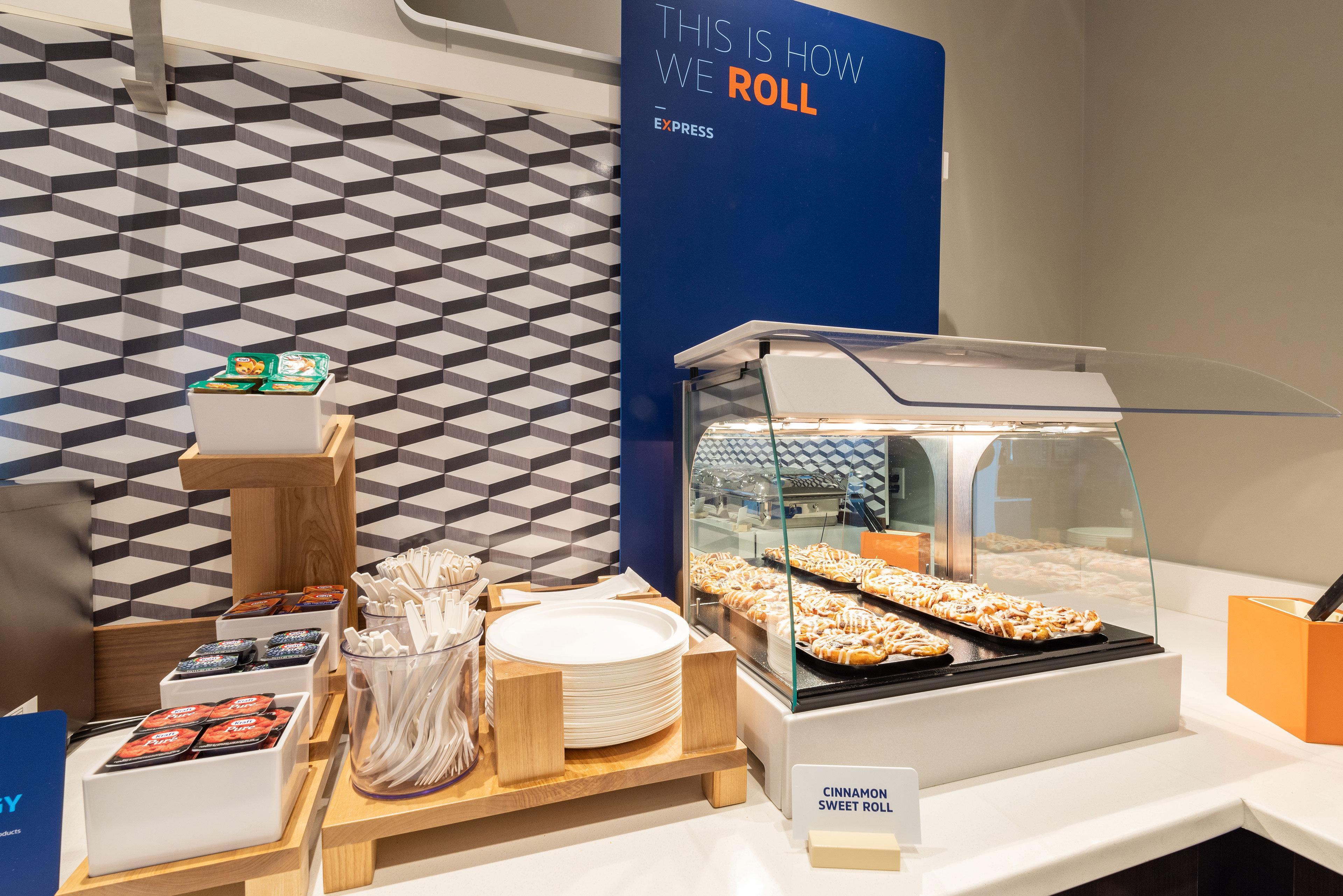 Holiday Inn Express & Suites Manhattan By Ihg Bagian luar foto